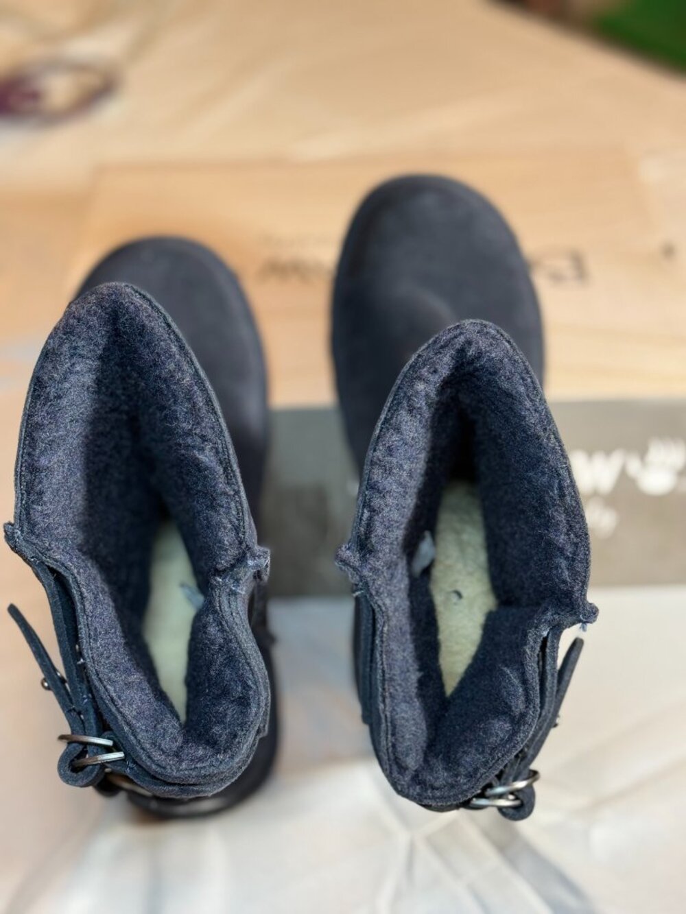 Bearpaw Navy Twin Buckled Clara Boots with Fuzzy Lining. New in Box Women's 10 - Picture 6 of 10
